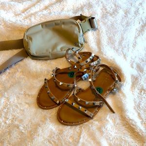 NWT Nicole Miller Sandals